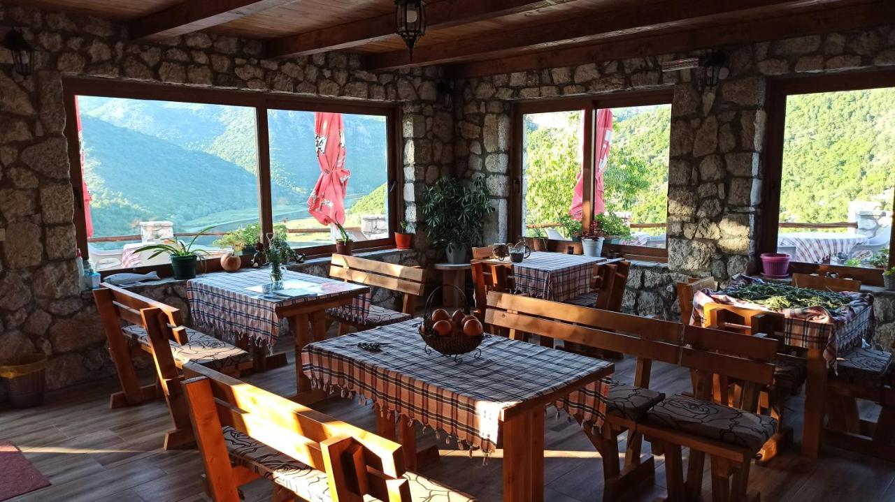 Village House - Novak Rijecani Rijeka Crnojevića Esterno foto