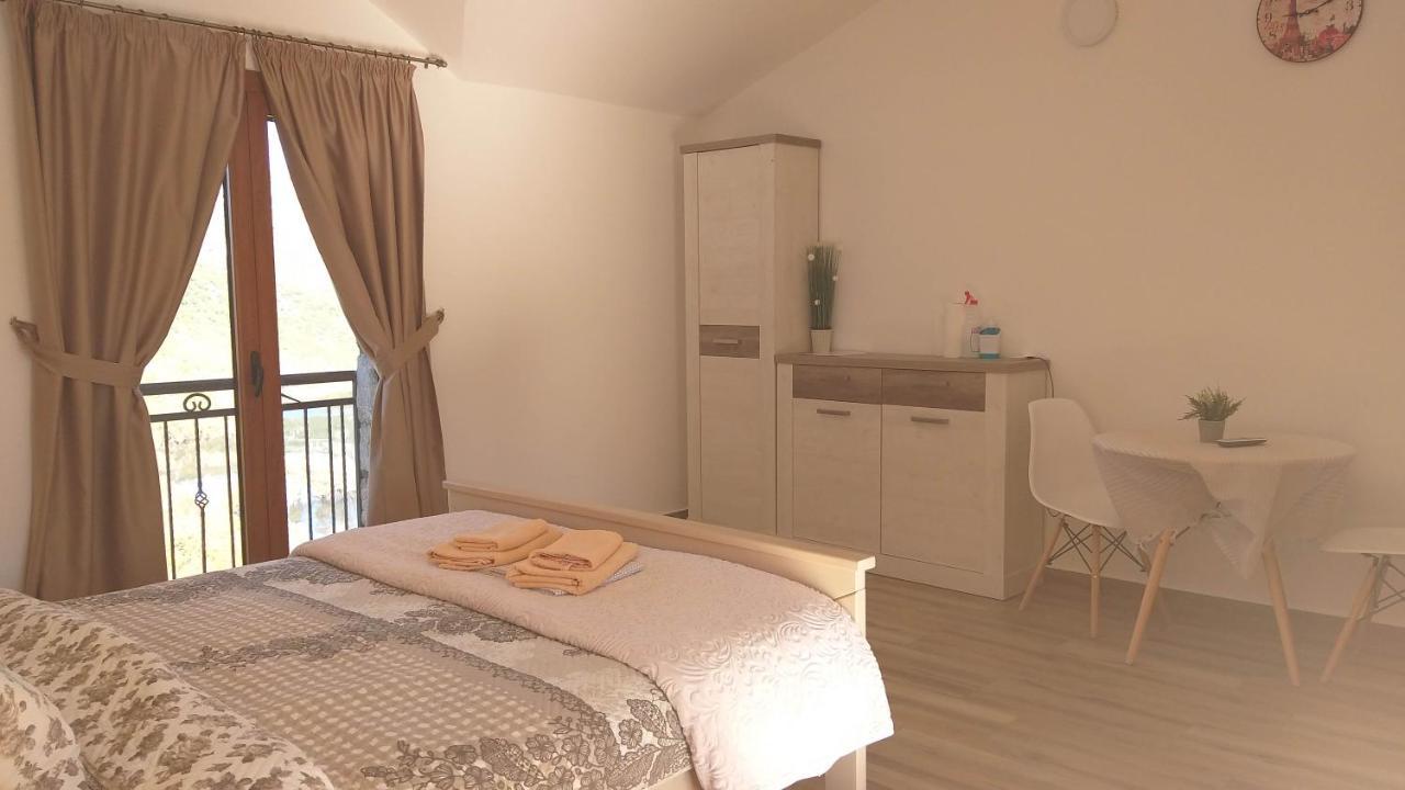 Village House - Novak Rijecani Rijeka Crnojevića Esterno foto