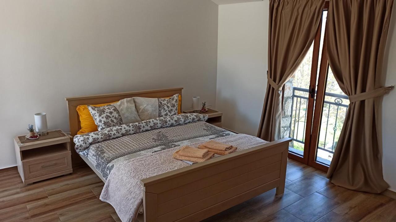 Village House - Novak Rijecani Rijeka Crnojevića Esterno foto