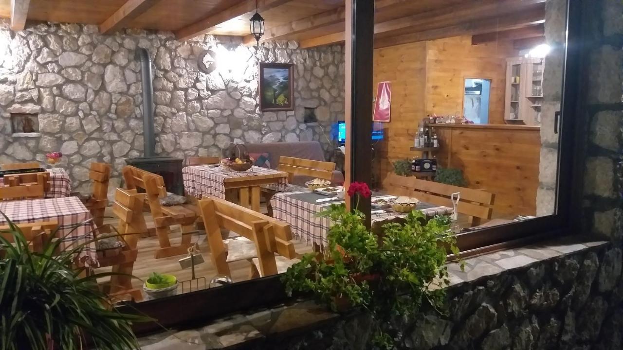 Village House - Novak Rijecani Rijeka Crnojevića Esterno foto